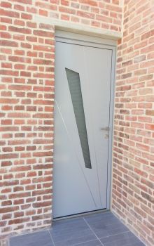 Porte aluminium modèle FUSEAU de marque KLINE