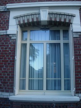fenêtre aluminium laqué beige