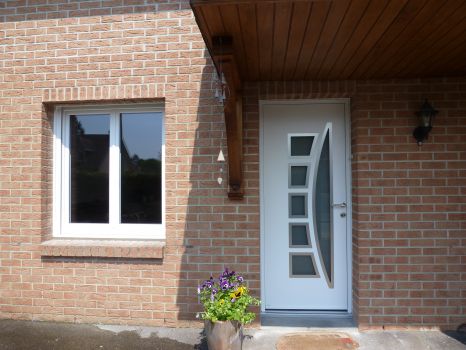 Porte aluminium modèle ENKO de marque KLINE + fenê