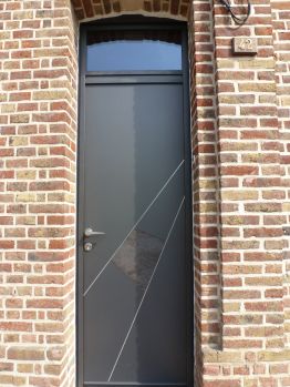 Porte d'entrée 1